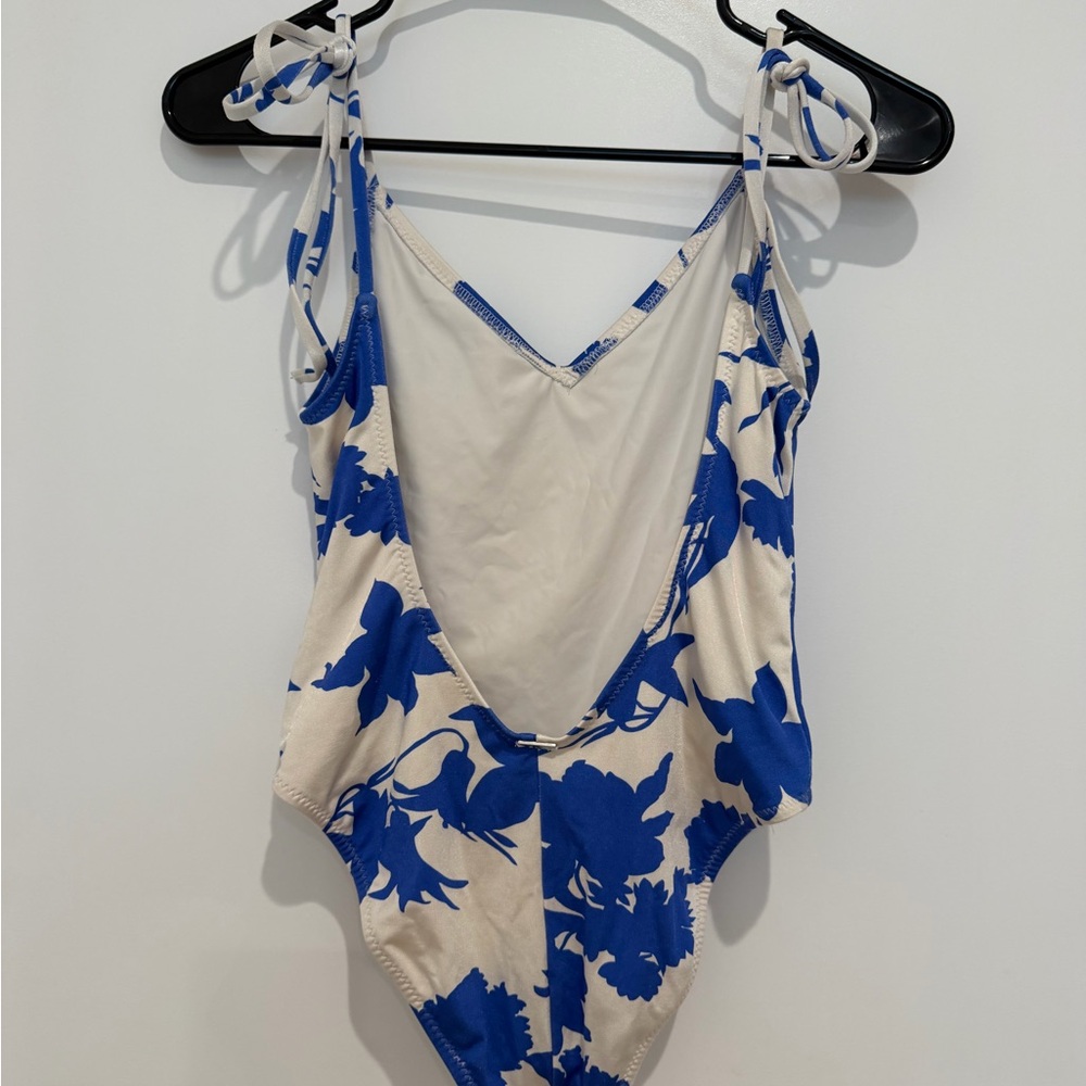 Low Back One-Piece Swimsuit